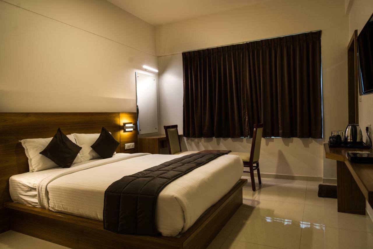 Heritage Inn Mysore Exterior foto