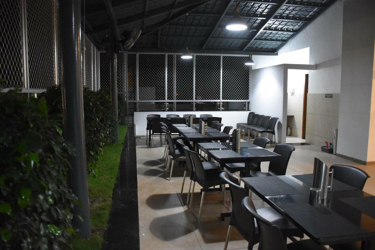 Heritage Inn Mysore Exterior foto